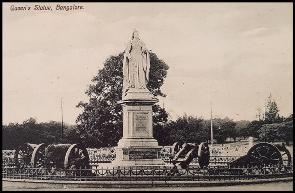 Queens statue