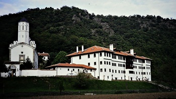 K1 PROHOR PC 90 Church ext BLOG